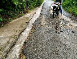 Warga di Pagimana Keluhkan Jalan Rusak