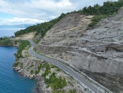 2 Paket Preservasi Jalan Nasional di Ampana
