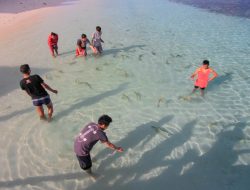 Pantai Akkarena Makassar
