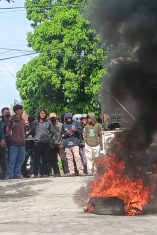 Massa Aksi Segel Kantor Komnas HAM Sulteng